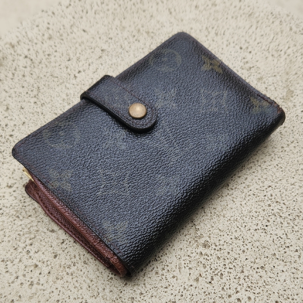Louis Vuitton Black and Gold Monogram Wallet - Picture 3 of 17
